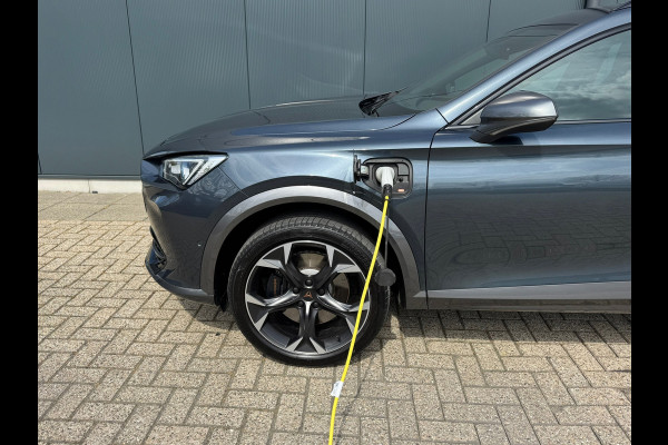 CUPRA Formentor 1.4 e-Hybrid 245pk * Trekhaak * Camera * Stoelverwarming * Elek. klep *