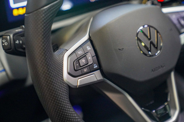 Volkswagen Tiguan 1.5 eTSI R-Line Edition | 360 camera | Massage | Stuurwiel Verwarming | IQ Light | NIEUW