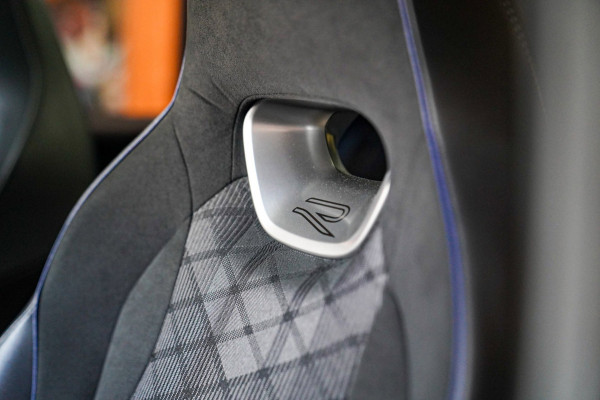 Volkswagen Tiguan 1.5 eTSI R-Line Edition | 360 camera | Massage | Stuurwiel Verwarming | IQ Light | NIEUW