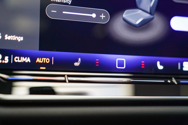 Volkswagen Tiguan 1.5 eTSI R-Line Edition | 360 camera | Massage | Stuurwiel Verwarming | IQ Light | NIEUW