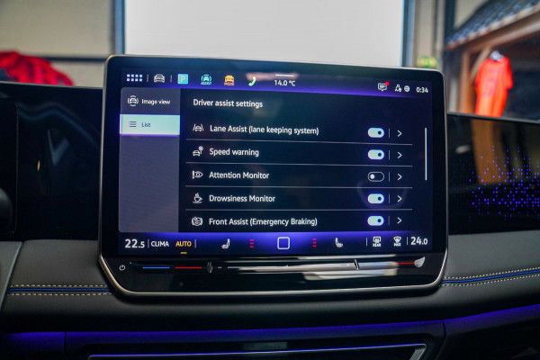 Volkswagen Tiguan 1.5 eTSI R-Line Edition | 360 camera | Massage | Stuurwiel Verwarming | IQ Light | NIEUW