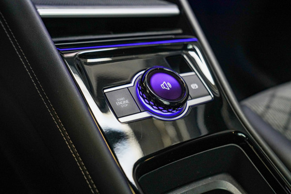 Volkswagen Tiguan 1.5 eTSI R-Line Edition | 360 camera | Massage | Stuurwiel Verwarming | IQ Light | NIEUW