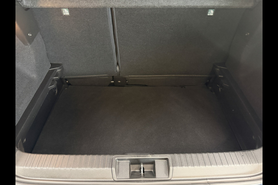 Renault Captur 1.3 TCe 140 R.S. Line | Groot Navi | 18" | 360 | Stoel-Stuur & voorruit verwarming | 100% Dealer onderhouden!