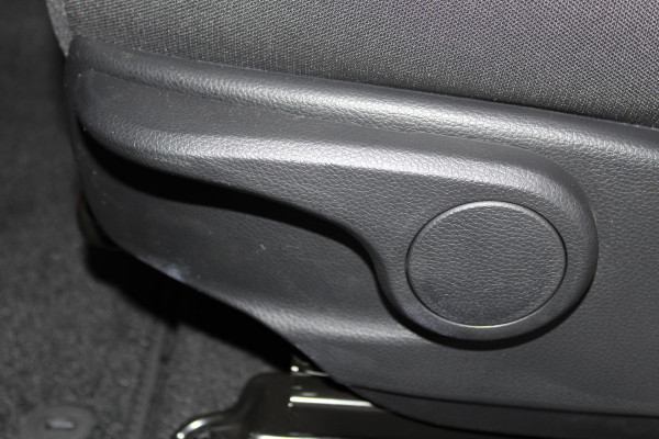 Kia Picanto 1.0-67pk DPi DynamicLine 5drs. Wegenbelasting slechts €. 32,- per mnd. Airco, camera, Apple carplay/Android auto, metallic lak, LM wielen, Bluetooth, centr. vergr. afst. bed., cruise cntrl etc.