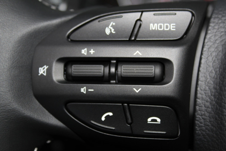 Kia Picanto 1.0-67pk DPi DynamicLine 5drs. Wegenbelasting slechts €. 32,- per mnd. Airco, camera, Apple carplay/Android auto, metallic lak, LM wielen, Bluetooth, centr. vergr. afst. bed., cruise cntrl etc.