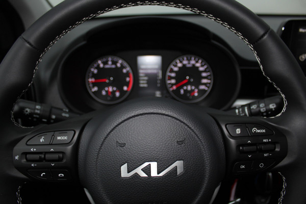 Kia Picanto 1.0-67pk DPi DynamicLine 5drs. Wegenbelasting slechts €. 32,- per mnd. Airco, camera, Apple carplay/Android auto, metallic lak, LM wielen, Bluetooth, centr. vergr. afst. bed., cruise cntrl etc.