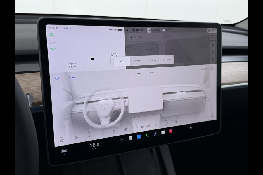 Tesla Model Y Long Range AWD 514pk Warmtepomp SOH 93% Leder Panoramadak Matrix-LED Autopilot Elektr.Stuur+Stoel+Verwarmd Navi Ecc Premium Audi Elektr.Stuur+Stoel+Verwarmd Navi Ecc Premium Audio Keyless Privacy Glass 4WD 1e Eigenaar Fabrieksgarantie tot 23-2-2027 Garantie op Accu en Motoren 23-02-2031/192.000km