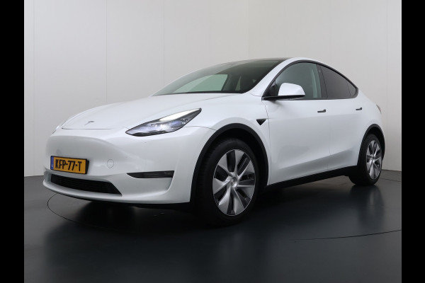Tesla Model Y Long Range AWD 514pk Warmtepomp SOH 93% Leder Panoramadak Matrix-LED Autopilot Elektr.Stuur+Stoel+Verwarmd Navi Ecc Premium Audi Elektr.Stuur+Stoel+Verwarmd Navi Ecc Premium Audio Keyless Privacy Glass 4WD 1e Eigenaar Fabrieksgarantie tot 23-2-2027 Garantie op Accu en Motoren 23-02-2031/192.000km