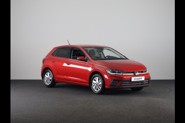 Volkswagen Polo 1.0 TSI Style 95 pk Automaat (DSG) | Navigatie | Parkeersensoren | Adaptieve cruise control | Matrix LED koplampen | Stoelverwarming |