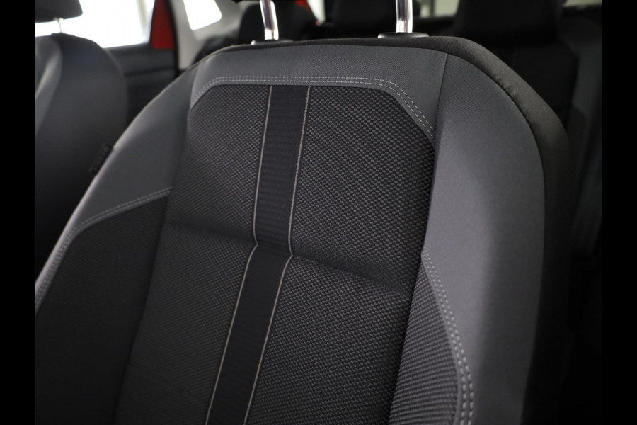 Volkswagen Polo 1.0 TSI Style 95 pk Automaat (DSG) | Navigatie | Parkeersensoren | Adaptieve cruise control | Matrix LED koplampen | Stoelverwarming |
