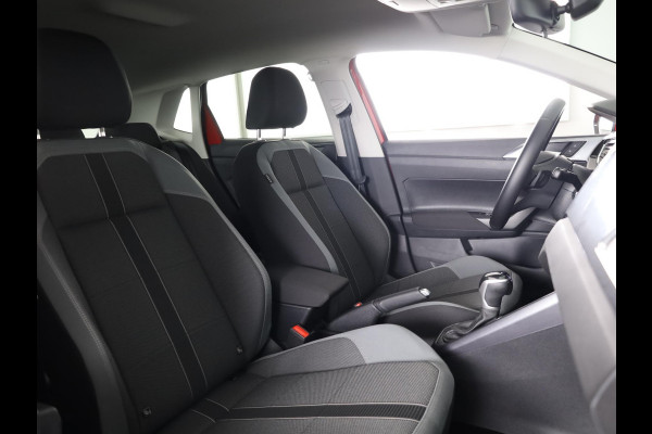Volkswagen Polo 1.0 TSI Style 95 pk Automaat (DSG) | Navigatie | Parkeersensoren | Adaptieve cruise control | Matrix LED koplampen | Stoelverwarming |