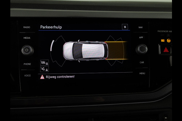 Volkswagen Polo 1.0 TSI Style 95 pk Automaat (DSG) | Navigatie | Parkeersensoren | Adaptieve cruise control | Matrix LED koplampen | Stoelverwarming |