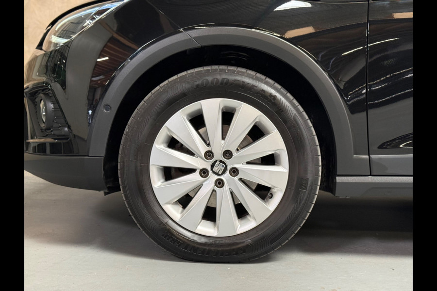 Seat Arona 1.0 TSI Style Business Intense | Stoelverwarming | Carplay | Camera | Sfeerverlichting