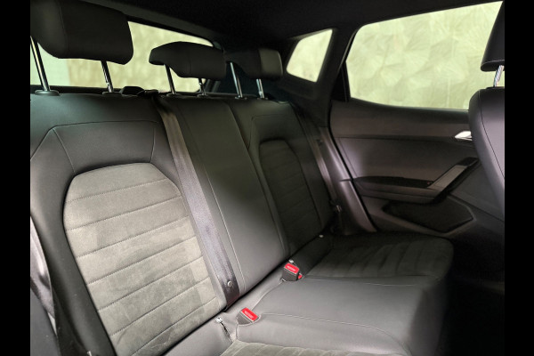 Seat Arona 1.0 TSI Style Business Intense | Stoelverwarming | Carplay | Camera | Sfeerverlichting