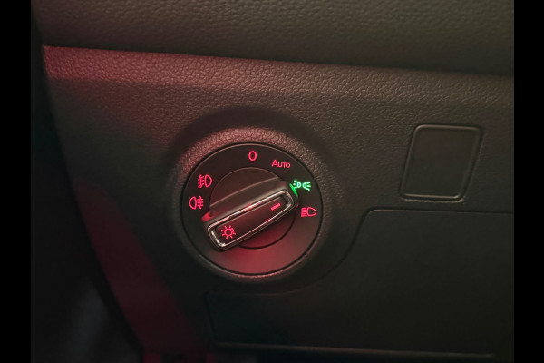 Seat Arona 1.0 TSI Style Business Intense | Stoelverwarming | Carplay | Camera | Sfeerverlichting