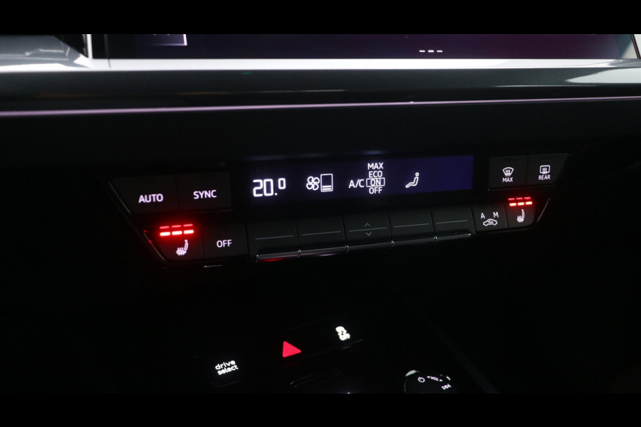 Audi Q4 e-tron 45 quattro S Edition 82 kWh Assistentie Plus | Zwart optiek | Carplay Demo Roel