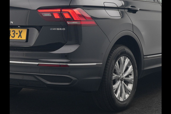 Volkswagen Tiguan 1.4 TSI eHybrid Active PHEV 245pk Dealer O.H | Adaptive Cruise | Camera | Parkassist | Stoelverwarming | Keyless | Apple Carplay | BLIS | Plug In Hybrid