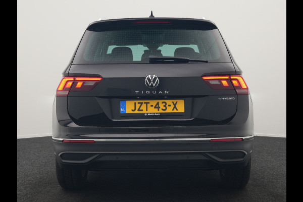 Volkswagen Tiguan 1.4 TSI eHybrid Active PHEV 245pk Dealer O.H | Adaptive Cruise | Camera | Parkassist | Stoelverwarming | Keyless | Apple Carplay | BLIS | Plug In Hybrid