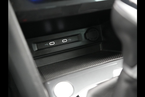 Volkswagen Tiguan 1.4 TSI eHybrid Active PHEV 245pk Dealer O.H | Adaptive Cruise | Camera | Parkassist | Stoelverwarming | Keyless | Apple Carplay | BLIS | Plug In Hybrid