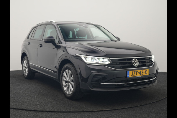 Volkswagen Tiguan 1.4 TSI eHybrid Active PHEV 245pk Dealer O.H | Adaptive Cruise | Camera | Parkassist | Stoelverwarming | Keyless | Apple Carplay | BLIS | Plug In Hybrid