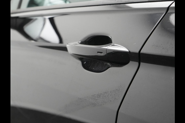 Volkswagen Tiguan 1.4 TSI eHybrid Active PHEV 245pk Dealer O.H | Adaptive Cruise | Camera | Parkassist | Stoelverwarming | Keyless | Apple Carplay | BLIS | Plug In Hybrid