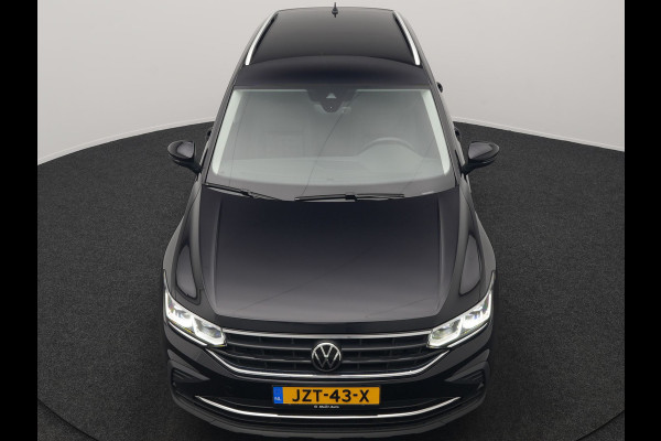 Volkswagen Tiguan 1.4 TSI eHybrid Active PHEV 245pk Dealer O.H | Adaptive Cruise | Camera | Parkassist | Stoelverwarming | Keyless | Apple Carplay | BLIS | Plug In Hybrid