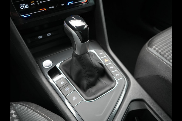 Volkswagen Tiguan 1.4 TSI eHybrid Active PHEV 245pk Dealer O.H | Adaptive Cruise | Camera | Parkassist | Stoelverwarming | Keyless | Apple Carplay | BLIS | Plug In Hybrid