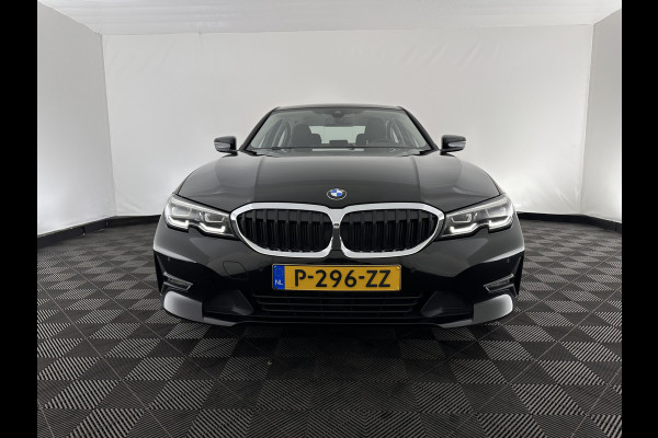 BMW 3-serie 320i Business Edition (INCL.BTW) Aut. *FULL-LED | NAVI-FULLMAP | COMFORT-SEATS | HIFI-SOUND | DIGI-COCKPIT | DAB | SHIFT-PADDLES | ECC | PDC | CRUISE | 16''ALU | TOWBAR*