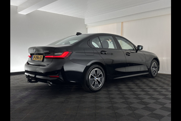 BMW 3-serie 320i Business Edition (INCL.BTW) Aut. *FULL-LED | NAVI-FULLMAP | COMFORT-SEATS | HIFI-SOUND | DIGI-COCKPIT | DAB | SHIFT-PADDLES | ECC | PDC | CRUISE | 16''ALU | TOWBAR*