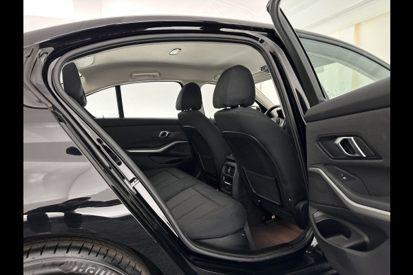 BMW 3-serie 320i Business Edition (INCL.BTW) Aut. *FULL-LED | NAVI-FULLMAP | COMFORT-SEATS | HIFI-SOUND | DIGI-COCKPIT | DAB | SHIFT-PADDLES | ECC | PDC | CRUISE | 16''ALU | TOWBAR*