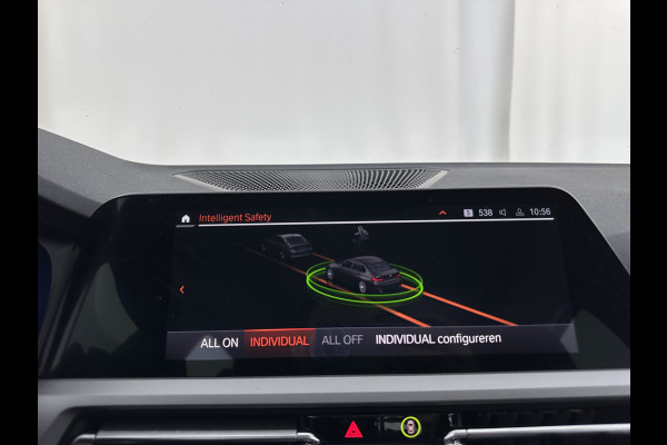 BMW 3-serie 320i Business Edition (INCL.BTW) Aut. *FULL-LED | NAVI-FULLMAP | COMFORT-SEATS | HIFI-SOUND | DIGI-COCKPIT | DAB | SHIFT-PADDLES | ECC | PDC | CRUISE | 16''ALU | TOWBAR*