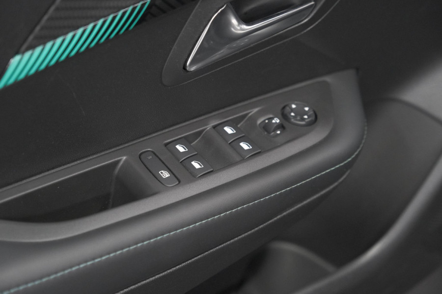 Peugeot 208 PureTech 100 EAT8 Allure | Camera | Navigatie | Apple Carplay | Parkeersensoren