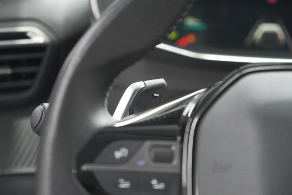Peugeot 208 PureTech 100 EAT8 Allure | Camera | Navigatie | Apple Carplay | Parkeersensoren