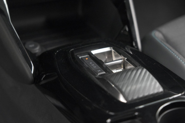Peugeot 208 PureTech 100 EAT8 Allure | Camera | Navigatie | Apple Carplay | Parkeersensoren