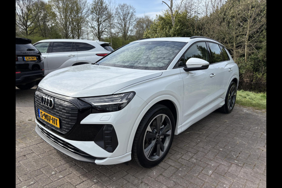 Audi Q4 e-tron 40 Advanced edition 77 kWh | Stoelverwarming | Elek. klep | SOH 96,7% |  Navigatie | Keyless entry | 20 Inch LMV |