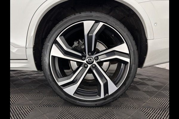 Volvo XC90 2.0 T8 Recharge AWD R-Design Black Pack [ 7-Pers. ] Aut. *PANO | LEATHER-ALCANTARA | FULL-LED | MEMORY-PACK | BOWERS&WILKINS | BLINDSPOT | KEYLESS | DIGI-COCKPIT | NAVI-FULLMAP | PRIVACYGLASS | HEATED-SPORTSEATS | TOWBAR | 22''ALU*