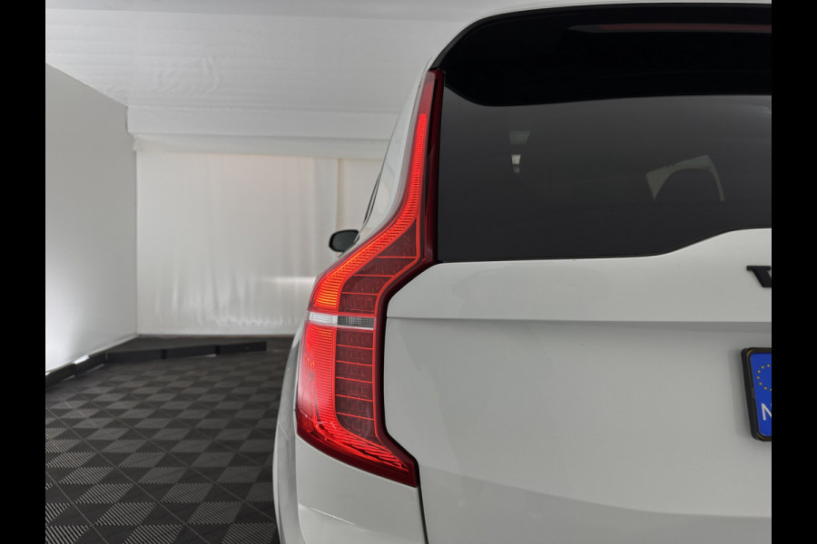 Volvo XC90 2.0 T8 Recharge AWD R-Design Black Pack [ 7-Pers. ] Aut. *PANO | LEATHER-ALCANTARA | FULL-LED | MEMORY-PACK | BOWERS&WILKINS | BLINDSPOT | KEYLESS | DIGI-COCKPIT | NAVI-FULLMAP | PRIVACYGLASS | HEATED-SPORTSEATS | TOWBAR | 22''ALU*