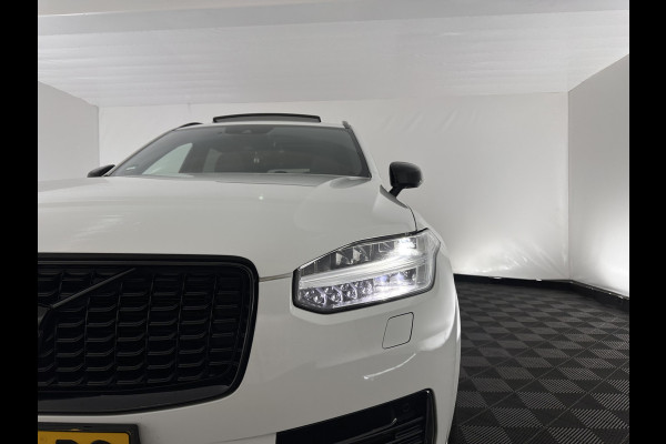 Volvo XC90 2.0 T8 Recharge AWD R-Design Black Pack [ 7-Pers. ] Aut. *PANO | LEATHER-ALCANTARA | FULL-LED | MEMORY-PACK | BOWERS&WILKINS | BLINDSPOT | KEYLESS | DIGI-COCKPIT | NAVI-FULLMAP | PRIVACYGLASS | HEATED-SPORTSEATS | TOWBAR | 22''ALU*