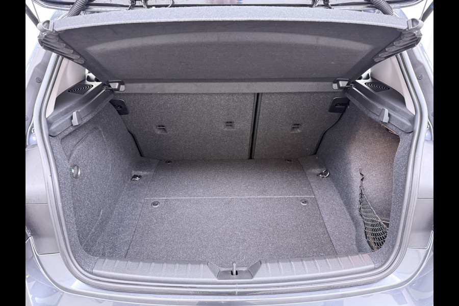 BMW 1-serie 118I AUT-8 Sport Navi Pdc Sportstoelen Trekhaak Ecc Corporate Edition Lmv 17" Regen-Lichtsensor Isofix Bluetooth Origineel Nederlandse Auto Zeer nette BMW 118I