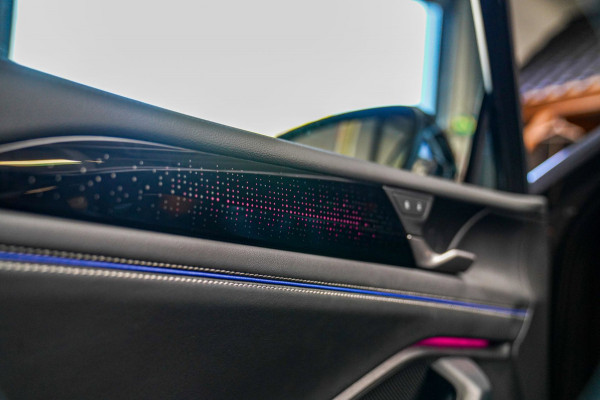 Volkswagen Tiguan 1.5 eTSI R-Line Edition | 360 camera | Massage | Stuurwiel Verwarming | IQ Light | NIEUW