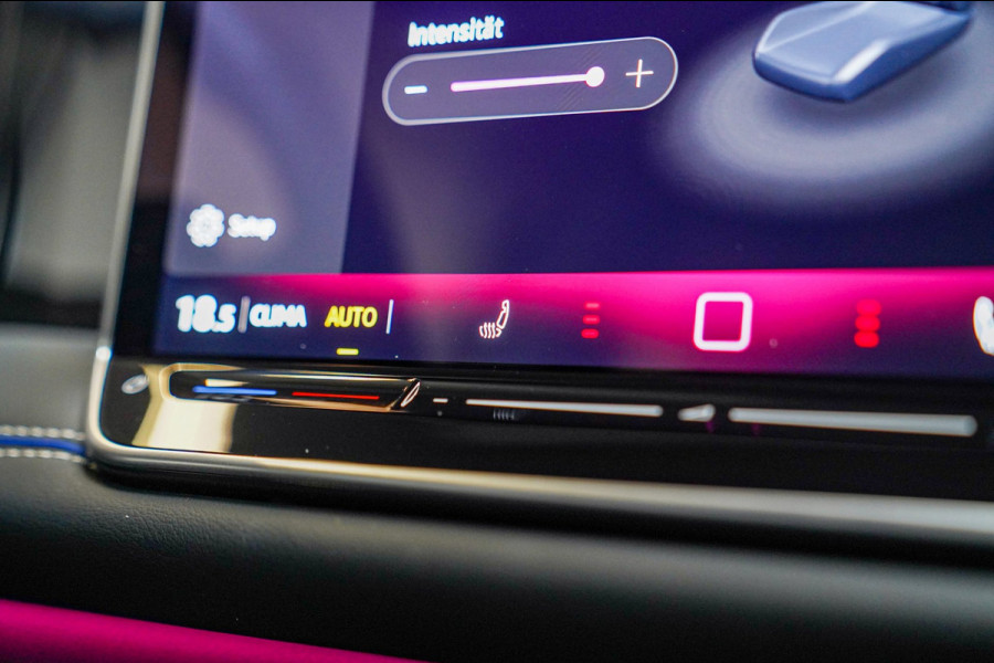 Volkswagen Tiguan 1.5 eTSI R-Line Edition | 360 camera | Massage | Stuurwiel Verwarming | IQ Light | NIEUW