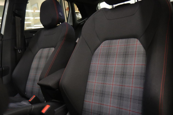 Volkswagen Polo 2.0 TSI GTI PANO/STOELVER/CARPLAY/BEATS/BOMVOL
