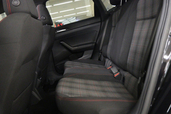 Volkswagen Polo 2.0 TSI GTI PANO/STOELVER/CARPLAY/BEATS/BOMVOL