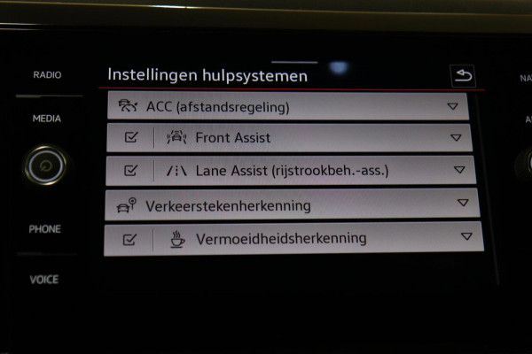 Volkswagen Polo 2.0 TSI GTI PANO/STOELVER/CARPLAY/BEATS/BOMVOL