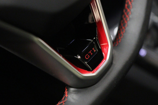 Volkswagen Polo 2.0 TSI GTI PANO/STOELVER/CARPLAY/BEATS/BOMVOL