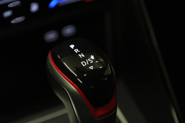 Volkswagen Polo 2.0 TSI GTI PANO/STOELVER/CARPLAY/BEATS/BOMVOL