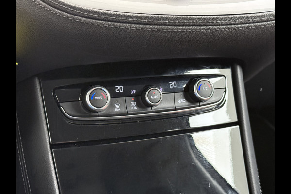 Opel Grandland X 1.2T 131PK Trekhaak Navi Ecc Pdc Apple Carplay Android Auto Cruise Control Edition Lmv Licht-Regensensor Verkeersbordherkenning PrivacyGlas IntelliLink Bluetooth Origineel Nederlandse Auto 1.400KG Trekgewicht! Bij ons volledig Onderhouden