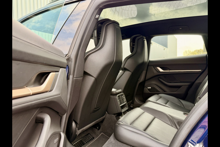 Porsche Taycan Cross Turismo 4 93 kWh BOSE | Adaptieve Sportstoelen | PANO | NL auto