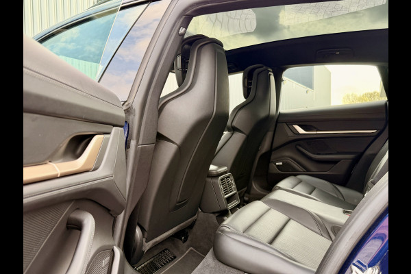Porsche Taycan Cross Turismo 4 93 kWh BOSE | Adaptieve Sportstoelen | PANO | NL auto