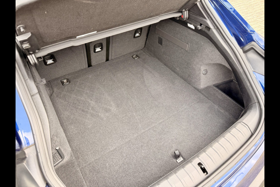 Porsche Taycan Cross Turismo 4 93 kWh BOSE | Adaptieve Sportstoelen | PANO | NL auto